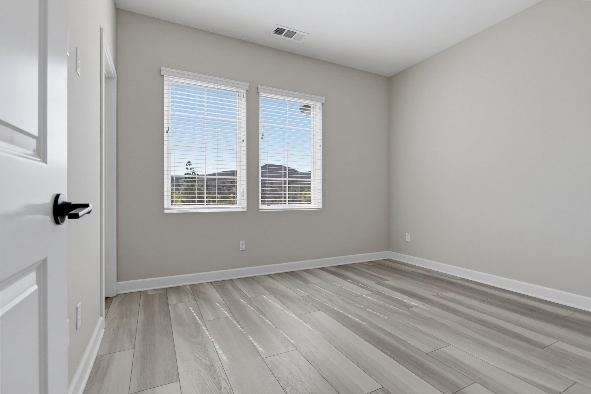 Virtual tour photo 33 of 46 for 11011 Logan Way