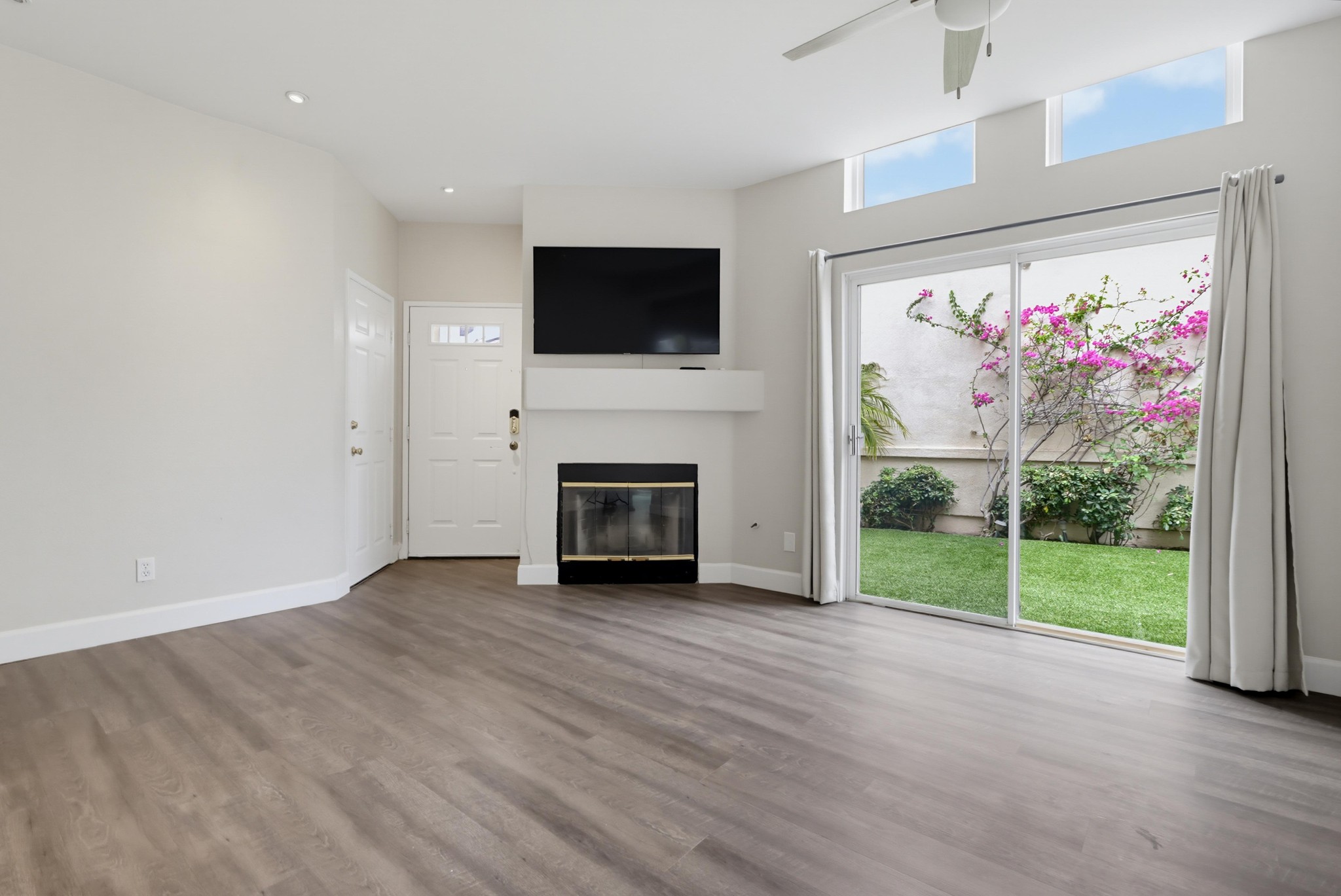 Virtual tour photo 10 of 52 for 1103 Pacific Grove Loop