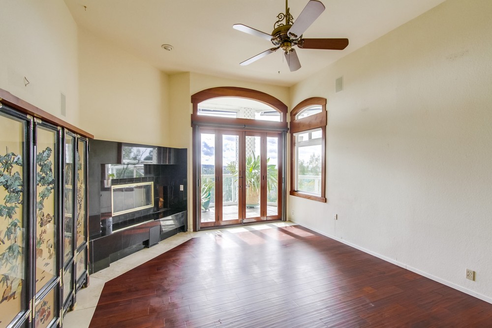 Virtual tour photo 13 of 60 for 11031 Caminito Vista Pacifica