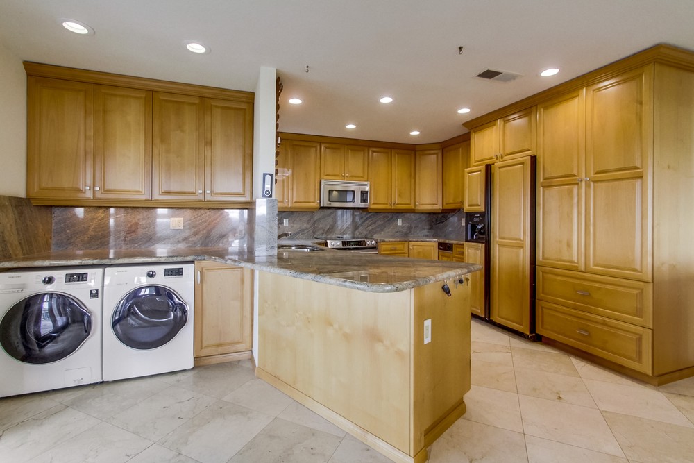 Virtual tour photo 23 of 60 for 11031 Caminito Vista Pacifica