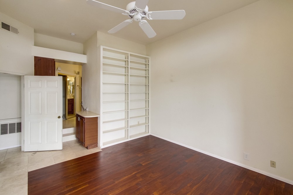 Virtual tour photo 38 of 60 for 11031 Caminito Vista Pacifica