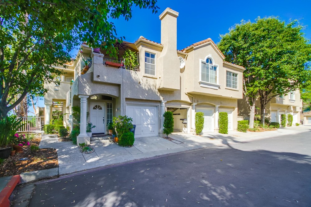 Virtual tour photo 1 of 34 for 11038 Portobelo Dr