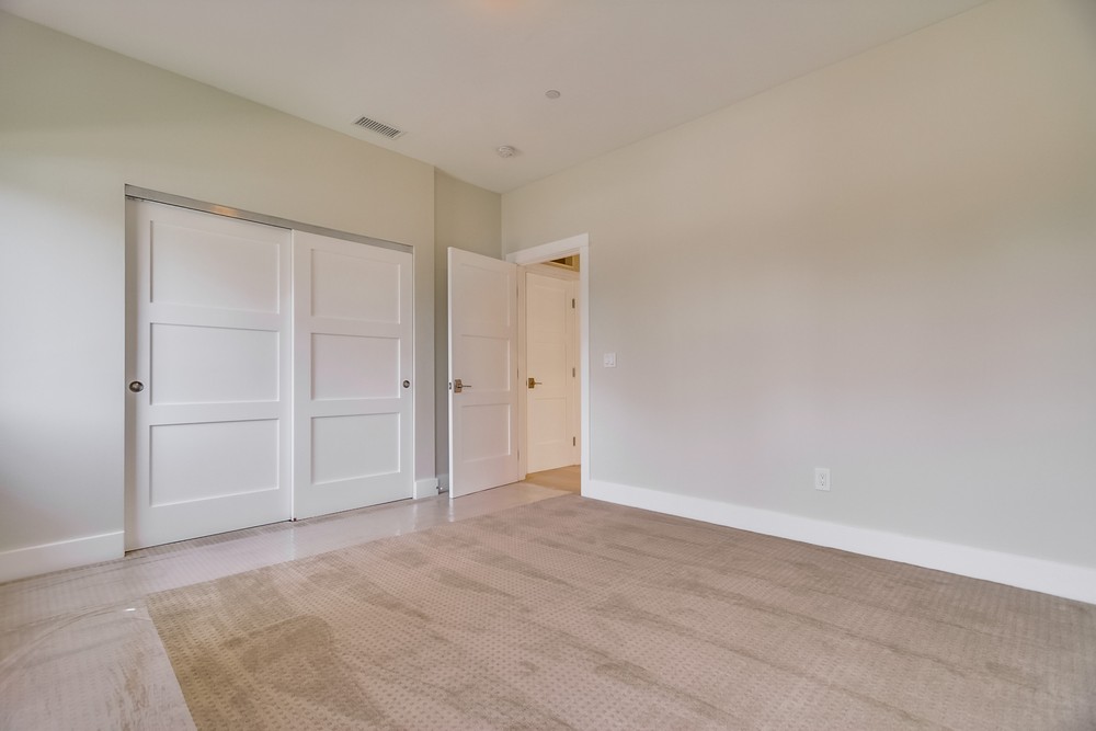Virtual tour photo 36 of 52 for 1104 Emerald St