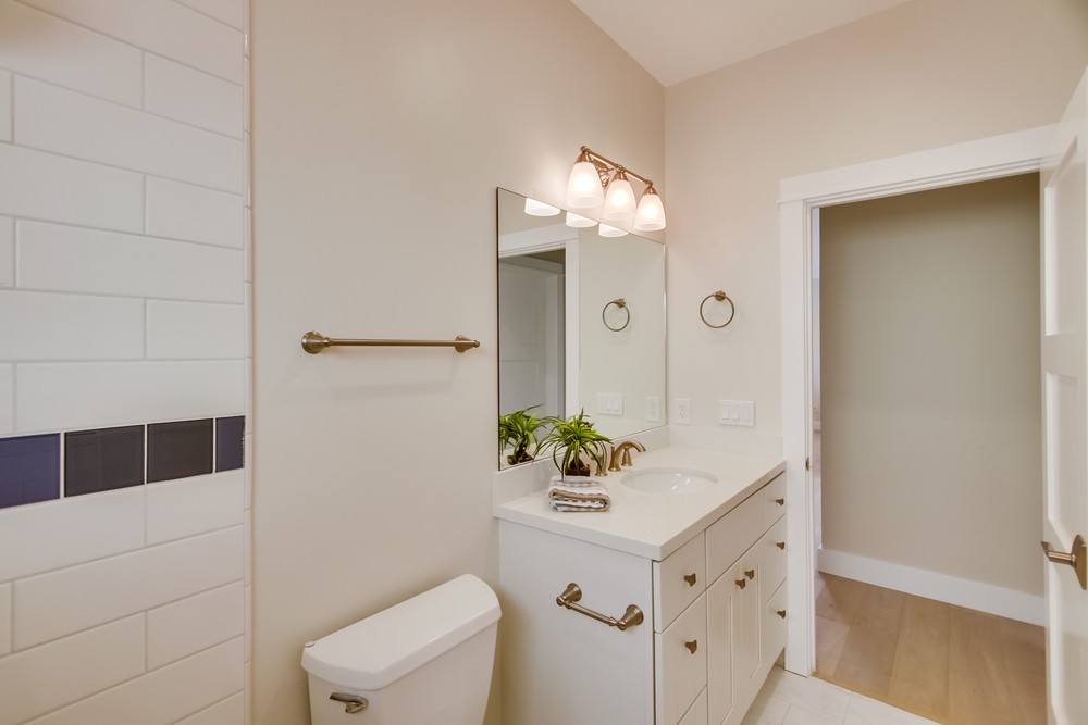 Virtual tour photo 38 of 52 for 1104 Emerald St
