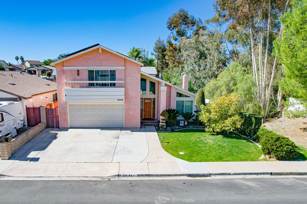 Virtual tour photo 3 of 35 for 11044 Blythe Rd