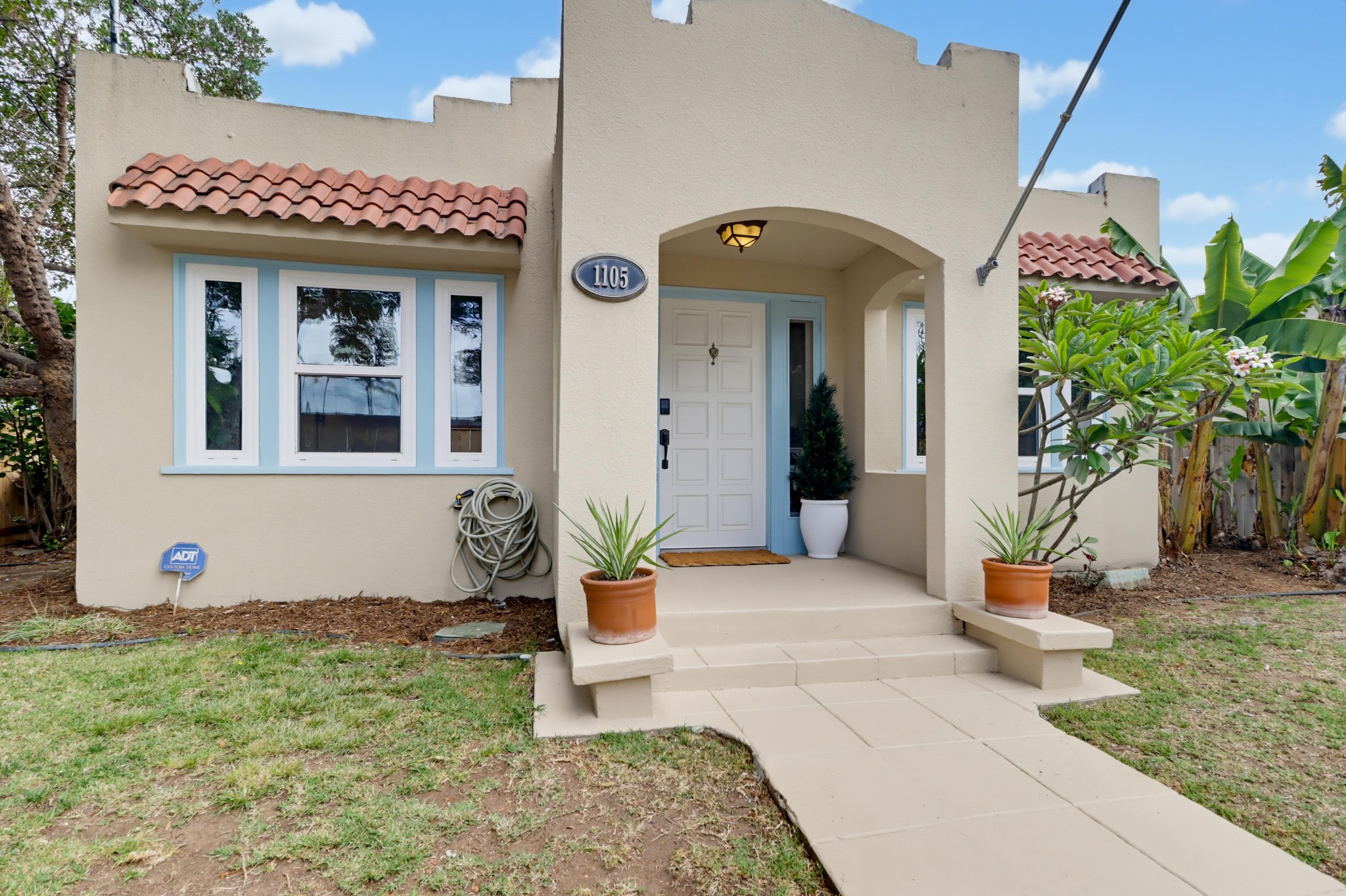 Virtual tour photo 7 of 64 for 1105 E 6th St