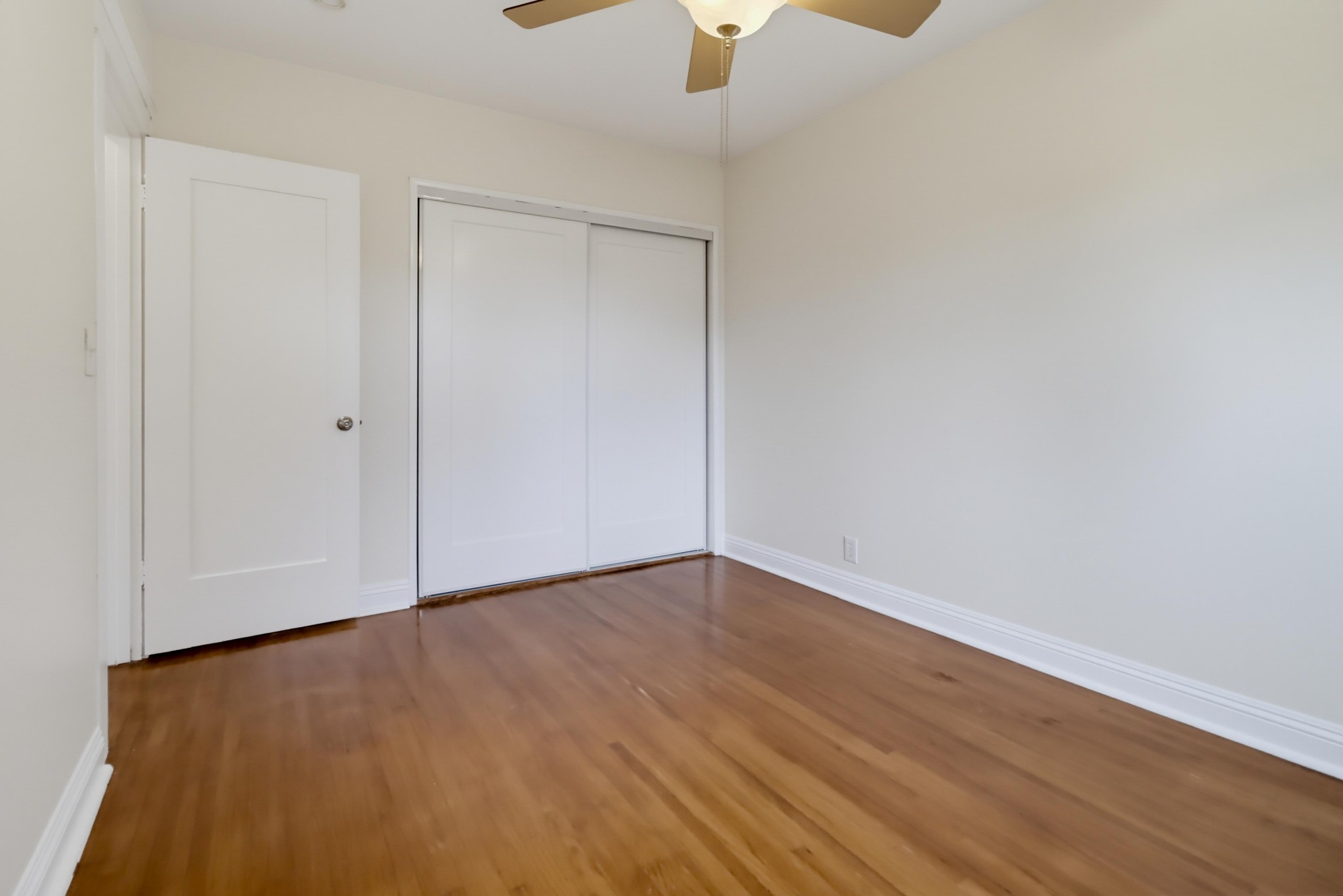 Virtual tour photo 32 of 64 for 1105 E 6th St