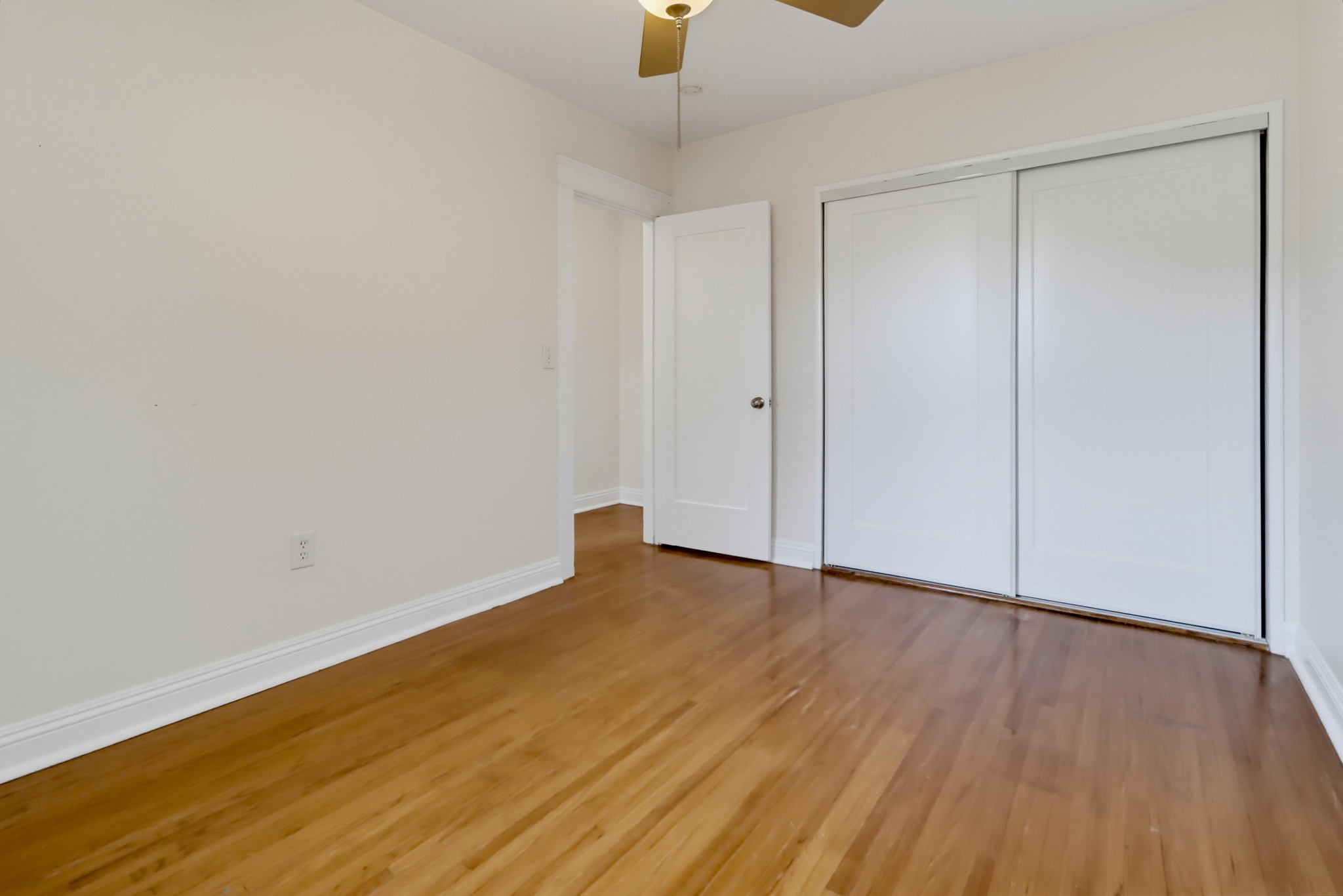 Virtual tour photo 33 of 64 for 1105 E 6th St