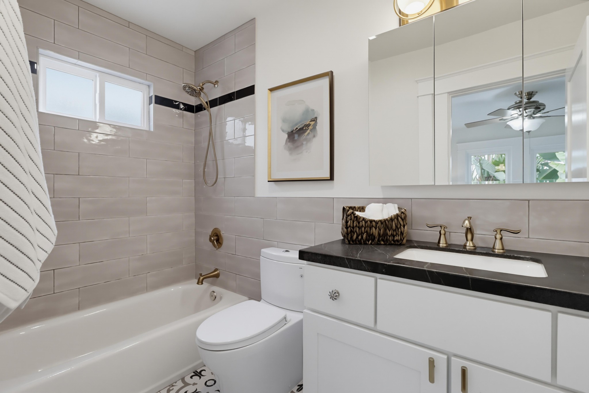 Virtual tour photo 41 of 64 for 1105 E 6th St