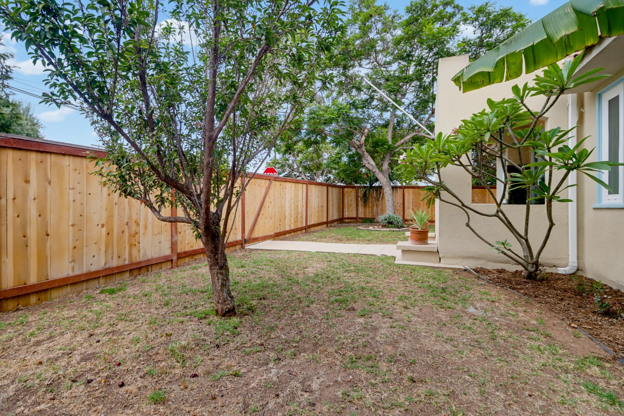 Virtual tour photo 44 of 64 for 1105 E 6th St