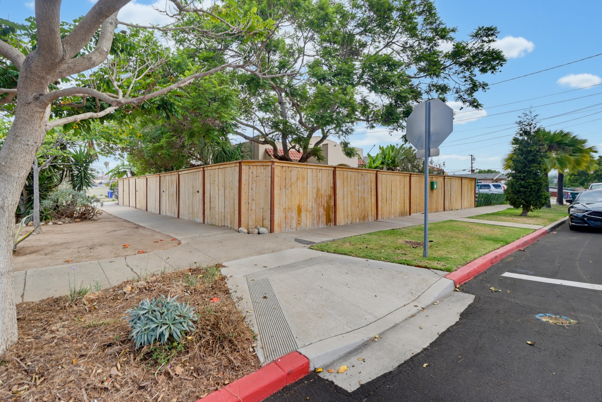 Virtual tour photo 63 of 64 for 1105 E 6th St