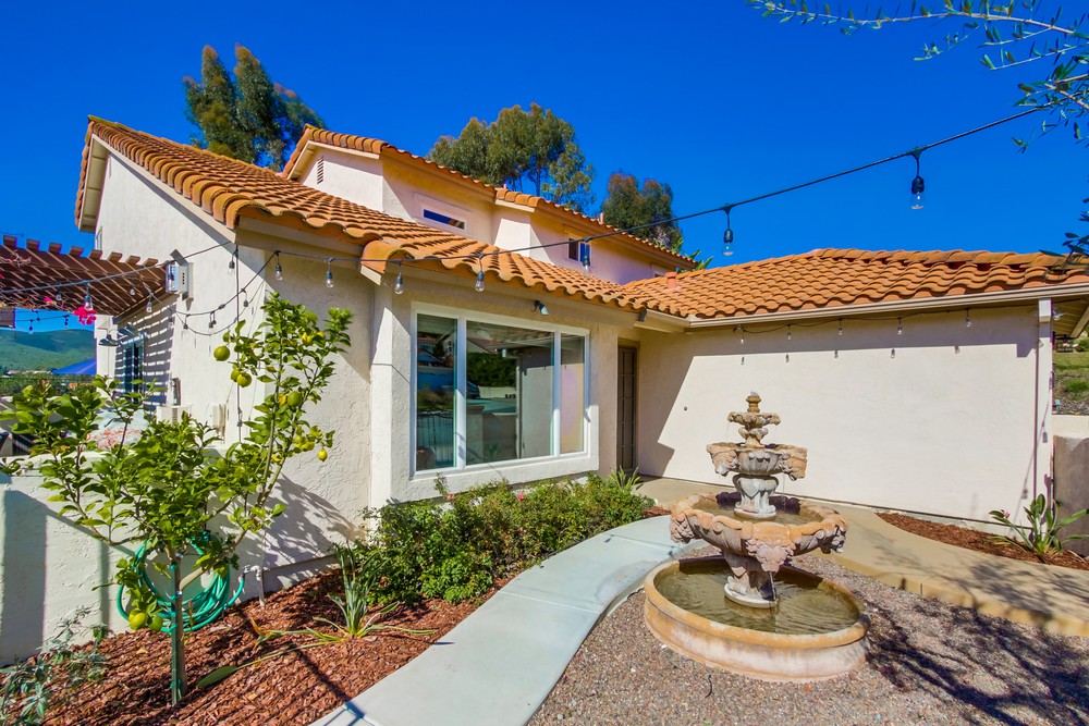 Virtual tour photo 5 of 47 for 11052 Morning Creek Dr S