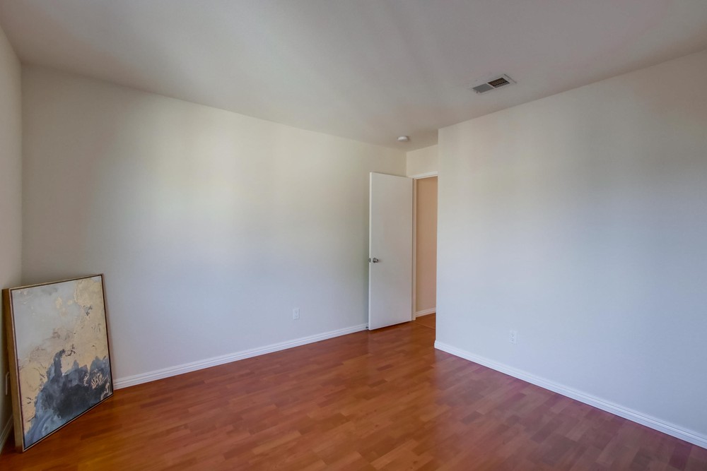 Virtual tour photo 36 of 44 for 11057 Ice Skate Pl
