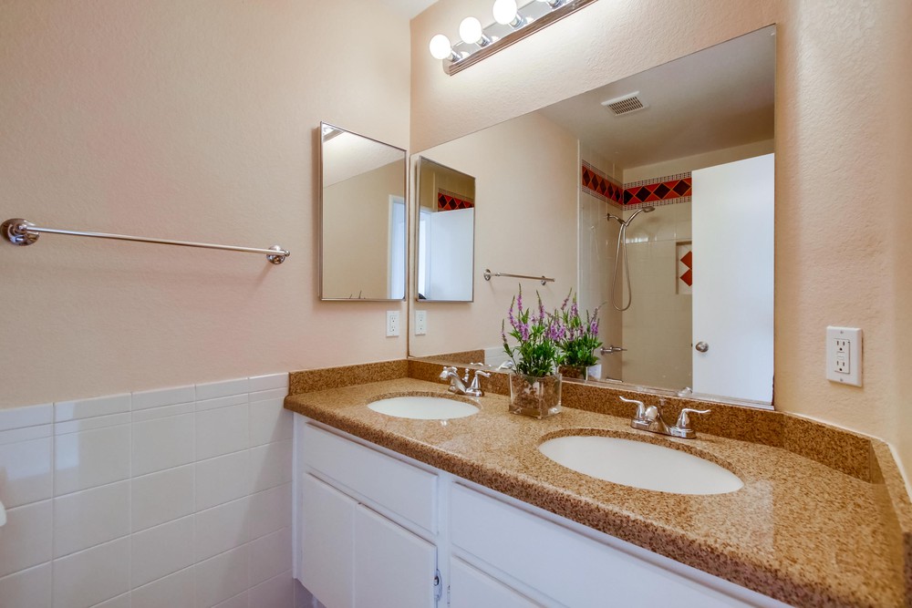 Virtual tour photo 37 of 44 for 11057 Ice Skate Pl