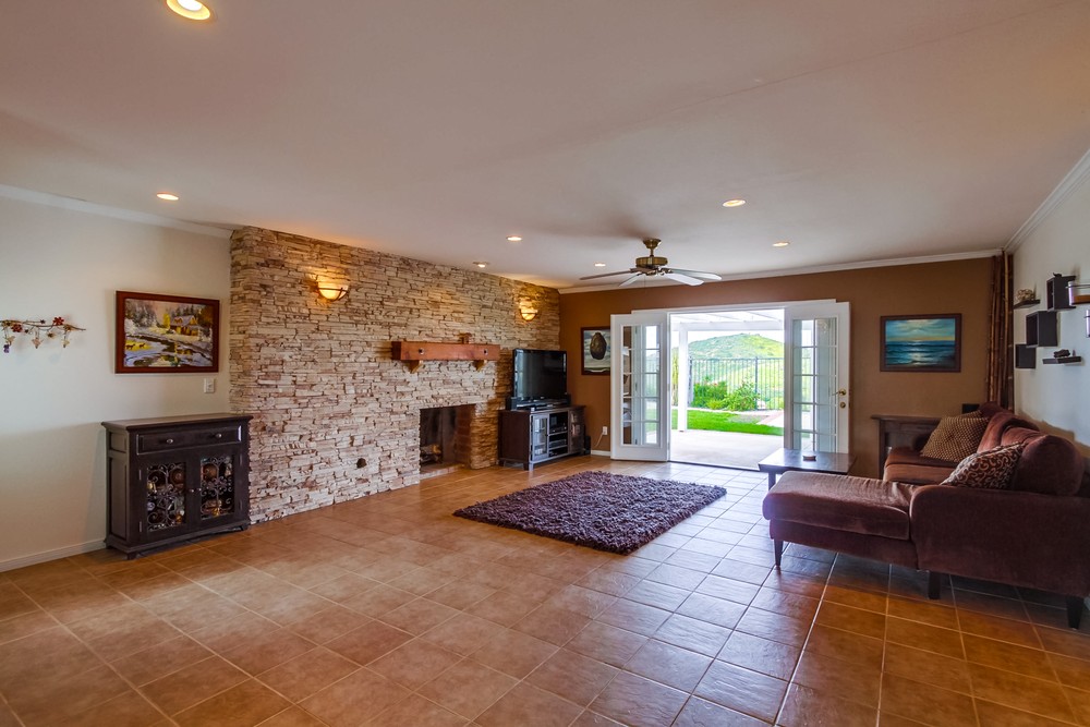 Virtual tour photo 6 of 47 for 11058 Madrigal St