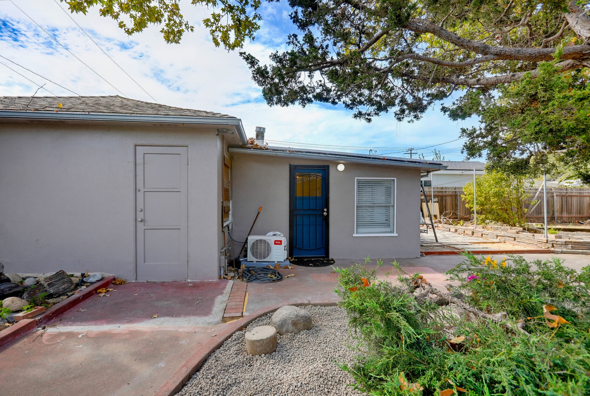 Virtual tour photo 5 of 37 for 1108 W Acacia Ave