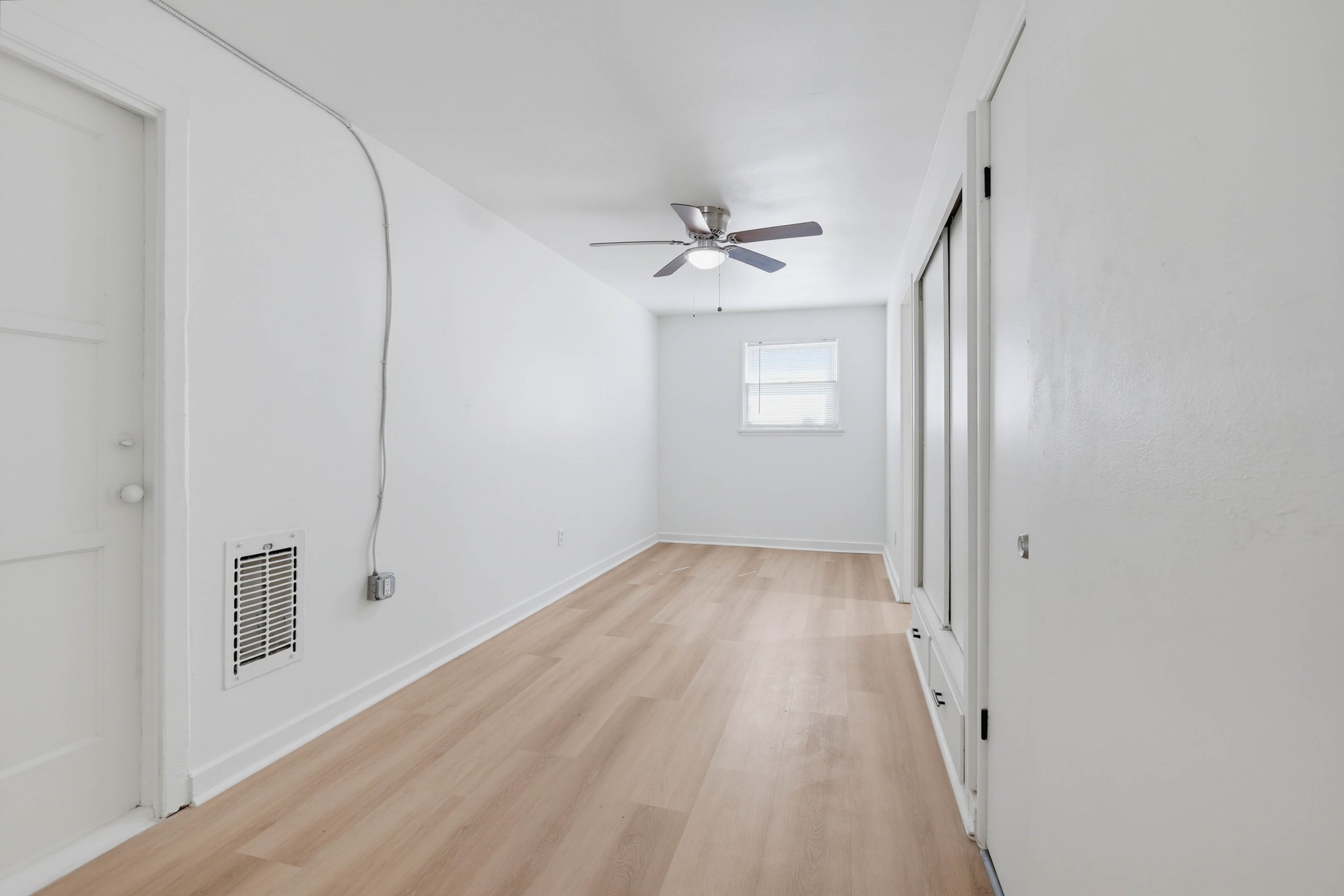 Virtual tour photo 20 of 37 for 1108 W Acacia Ave