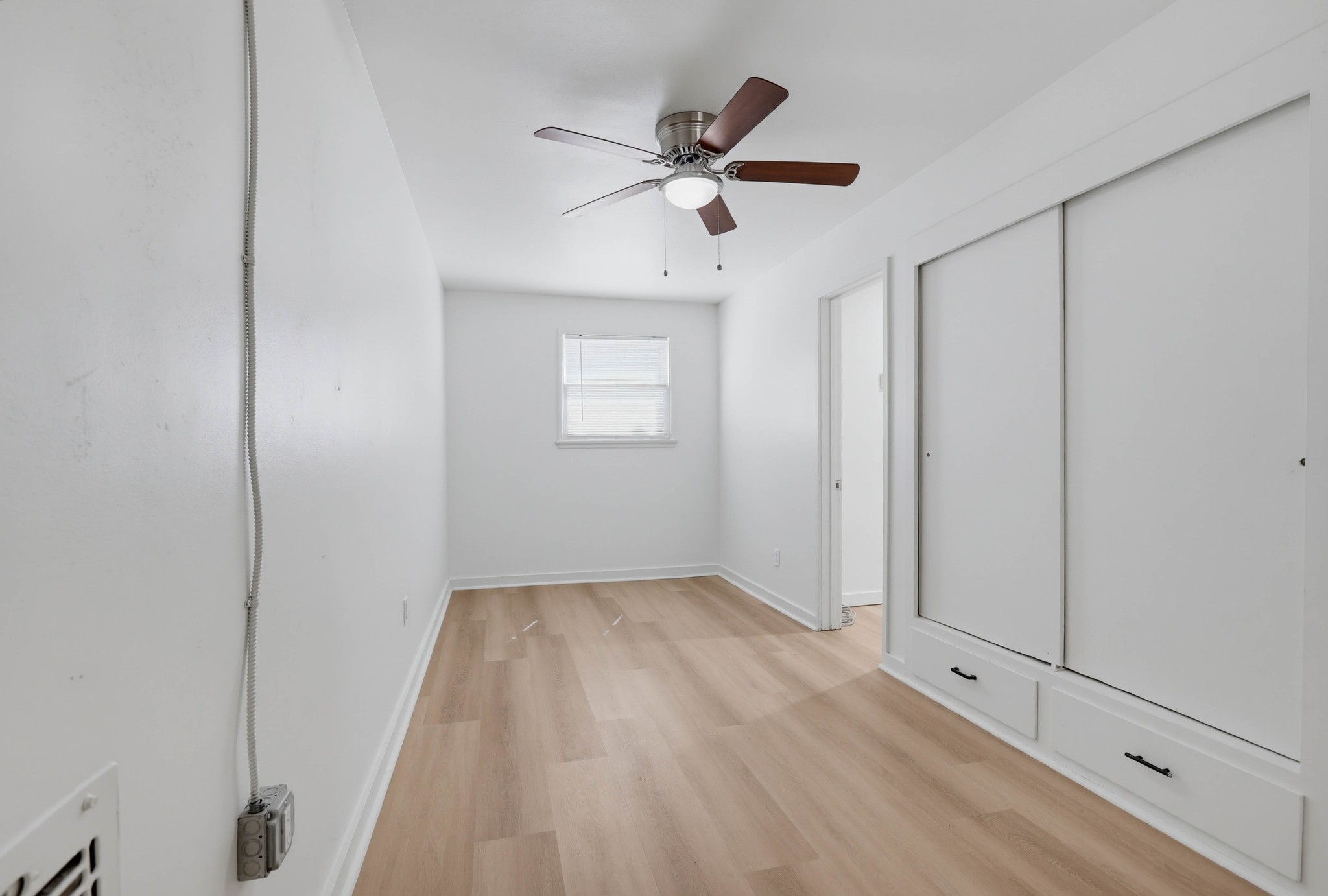 Virtual tour photo 21 of 37 for 1108 W Acacia Ave