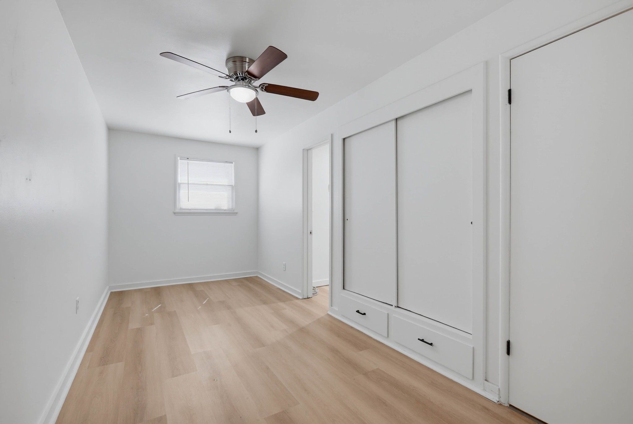 Virtual tour photo 22 of 37 for 1108 W Acacia Ave