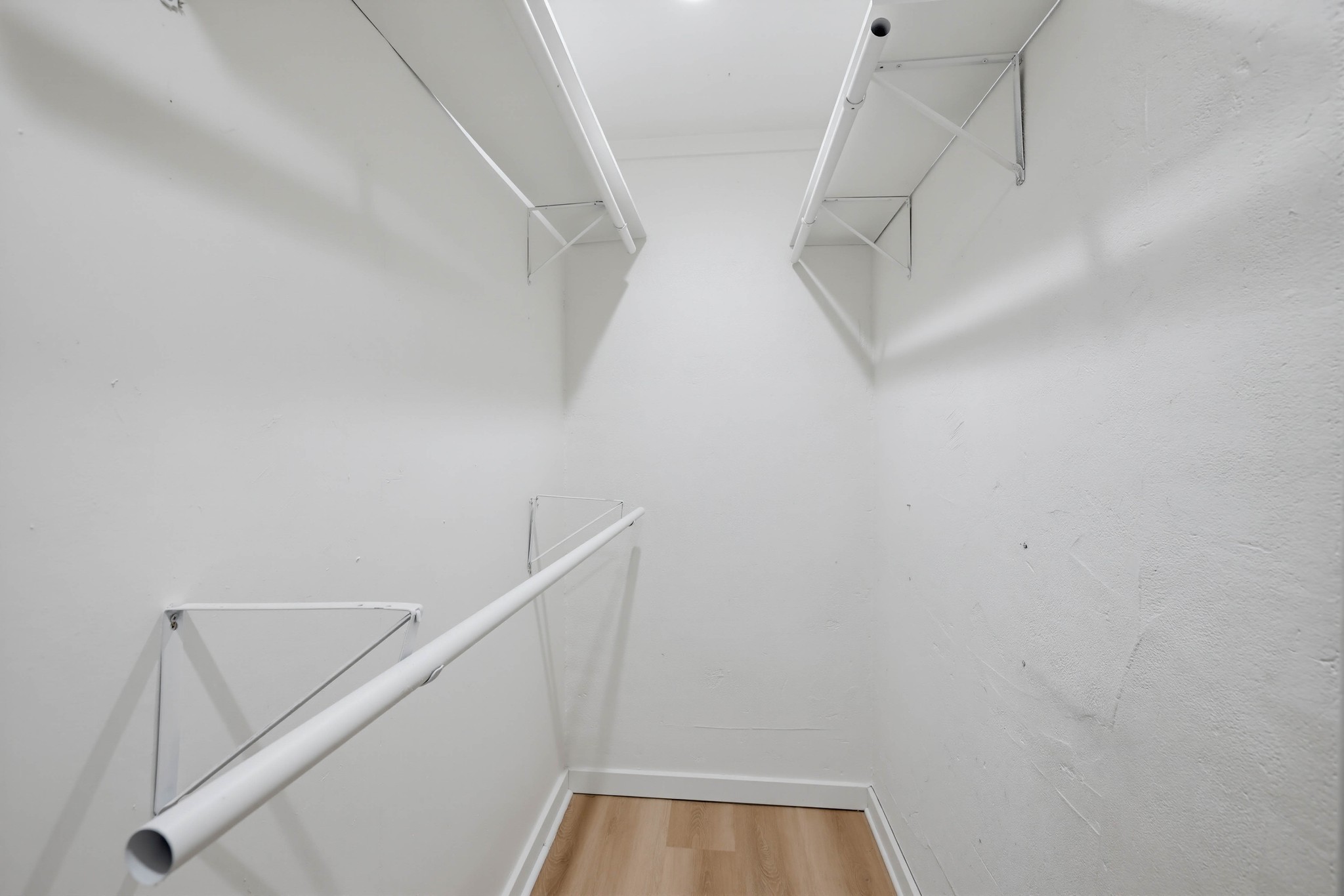 Virtual tour photo 25 of 37 for 1108 W Acacia Ave