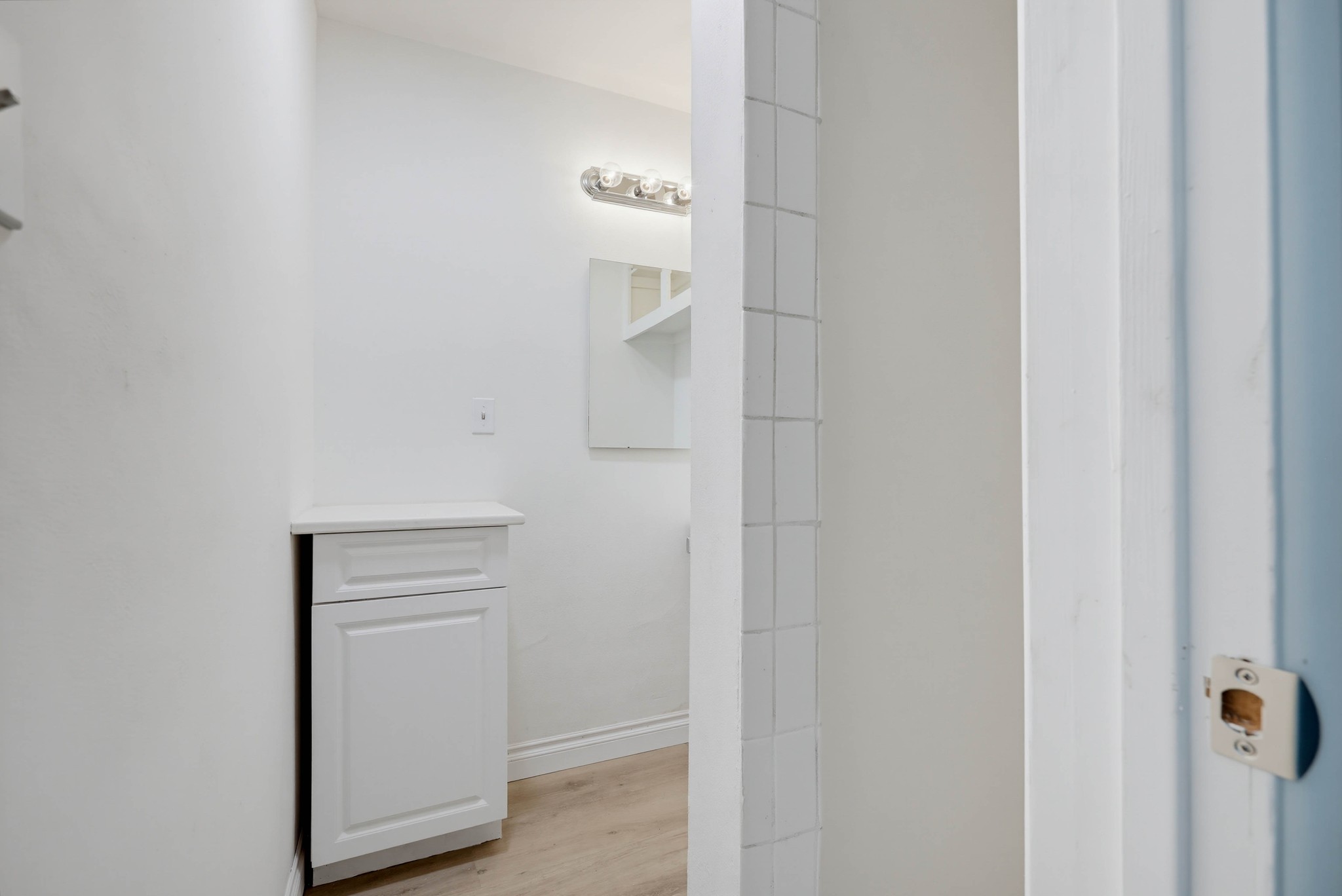 Virtual tour photo 26 of 37 for 1108 W Acacia Ave