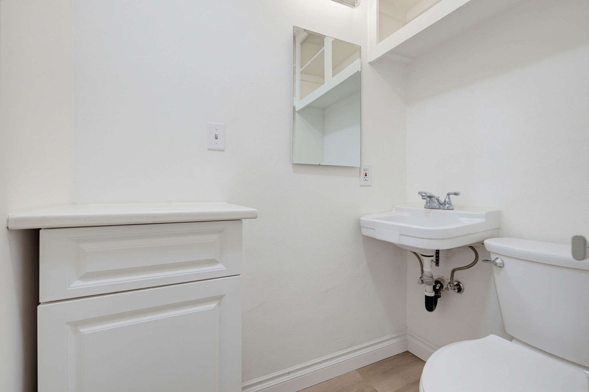 Virtual tour photo 28 of 37 for 1108 W Acacia Ave