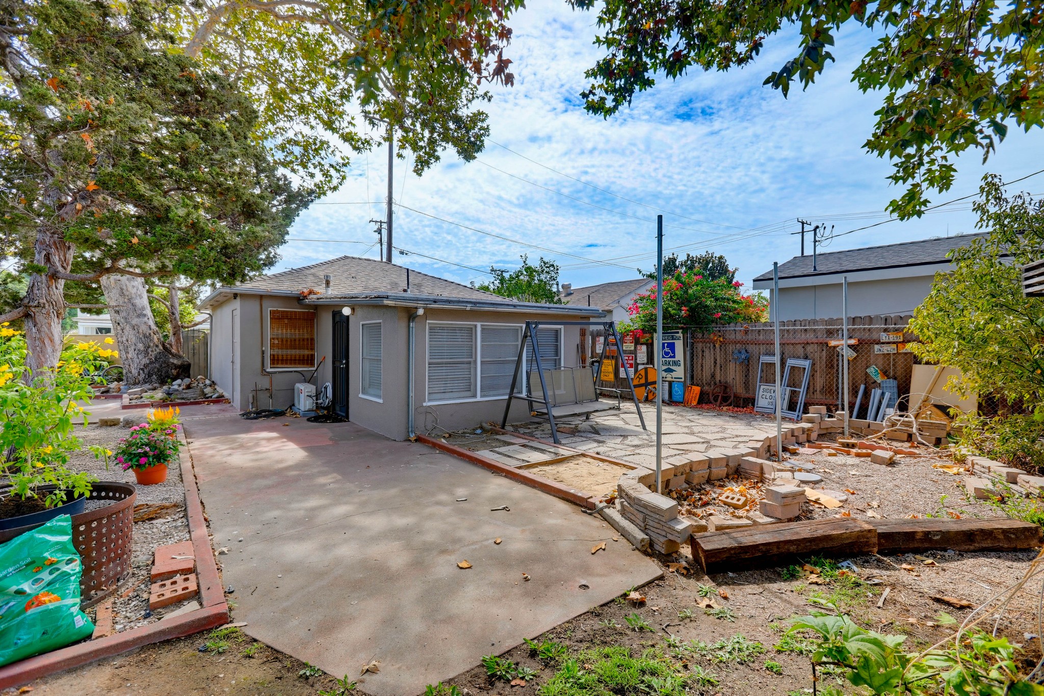 Virtual tour photo 30 of 37 for 1108 W Acacia Ave