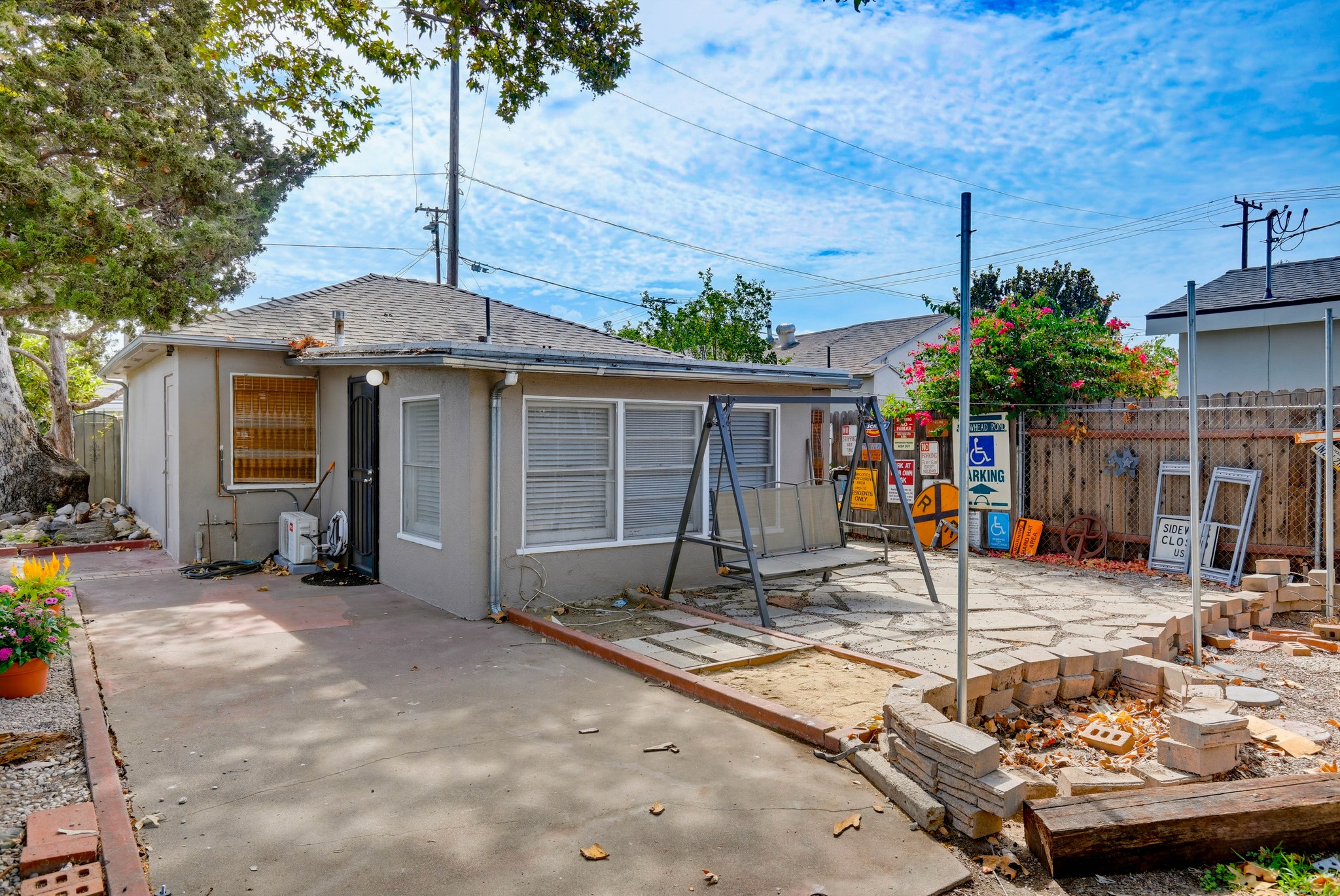 Virtual tour photo 31 of 37 for 1108 W Acacia Ave