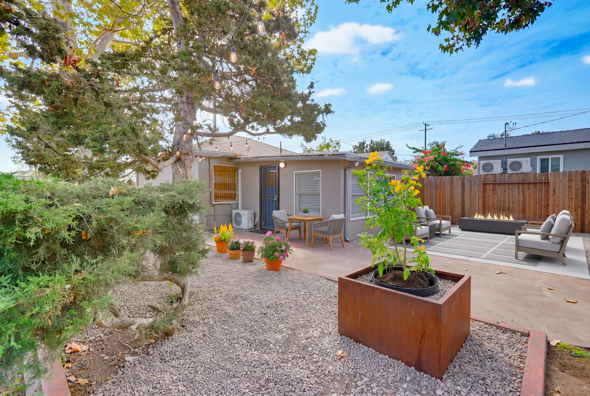 Virtual tour photo 39 of 43 for 1108 W Acacia Ave
