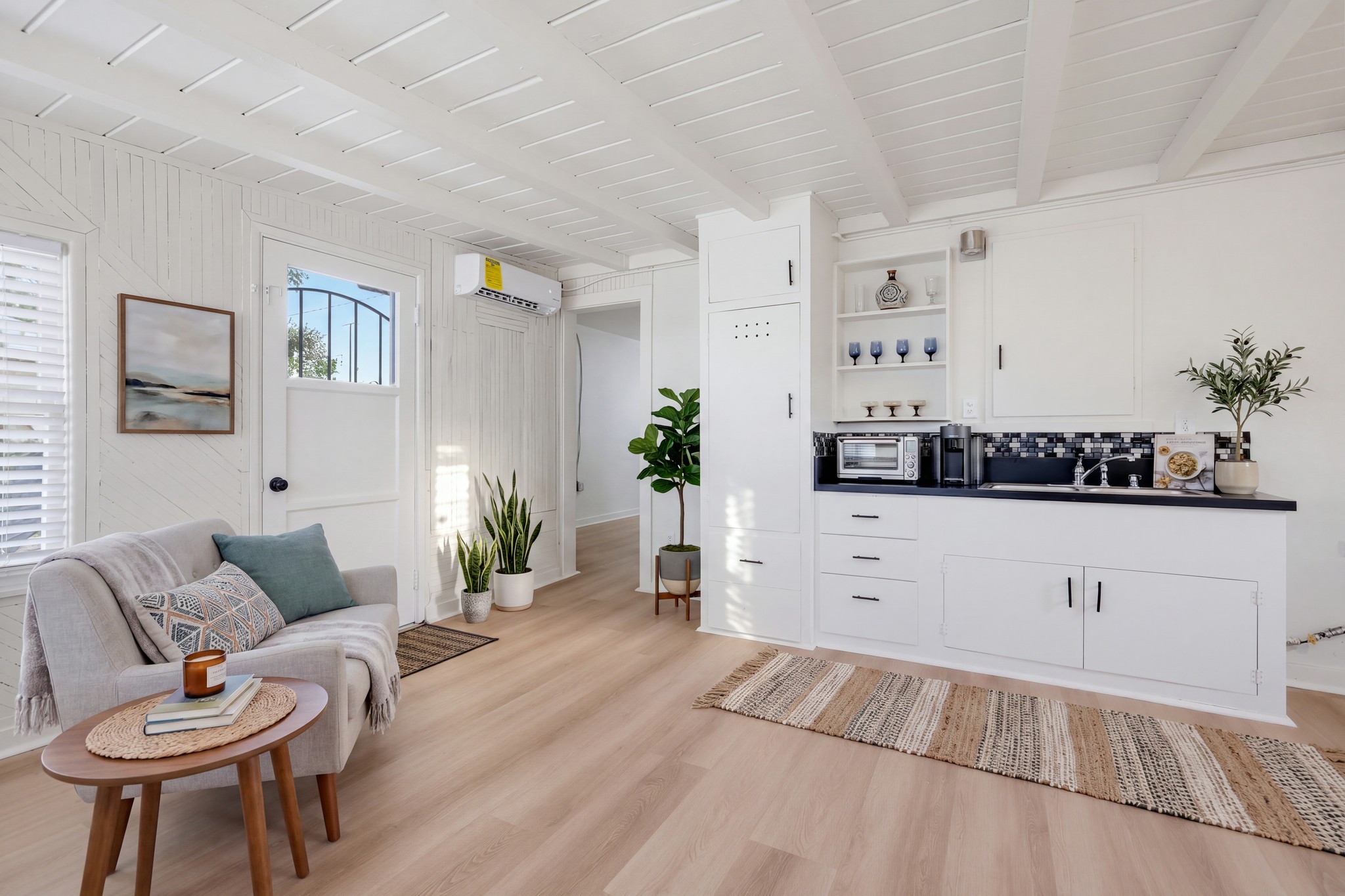 Virtual tour photo 42 of 43 for 1108 W Acacia Ave