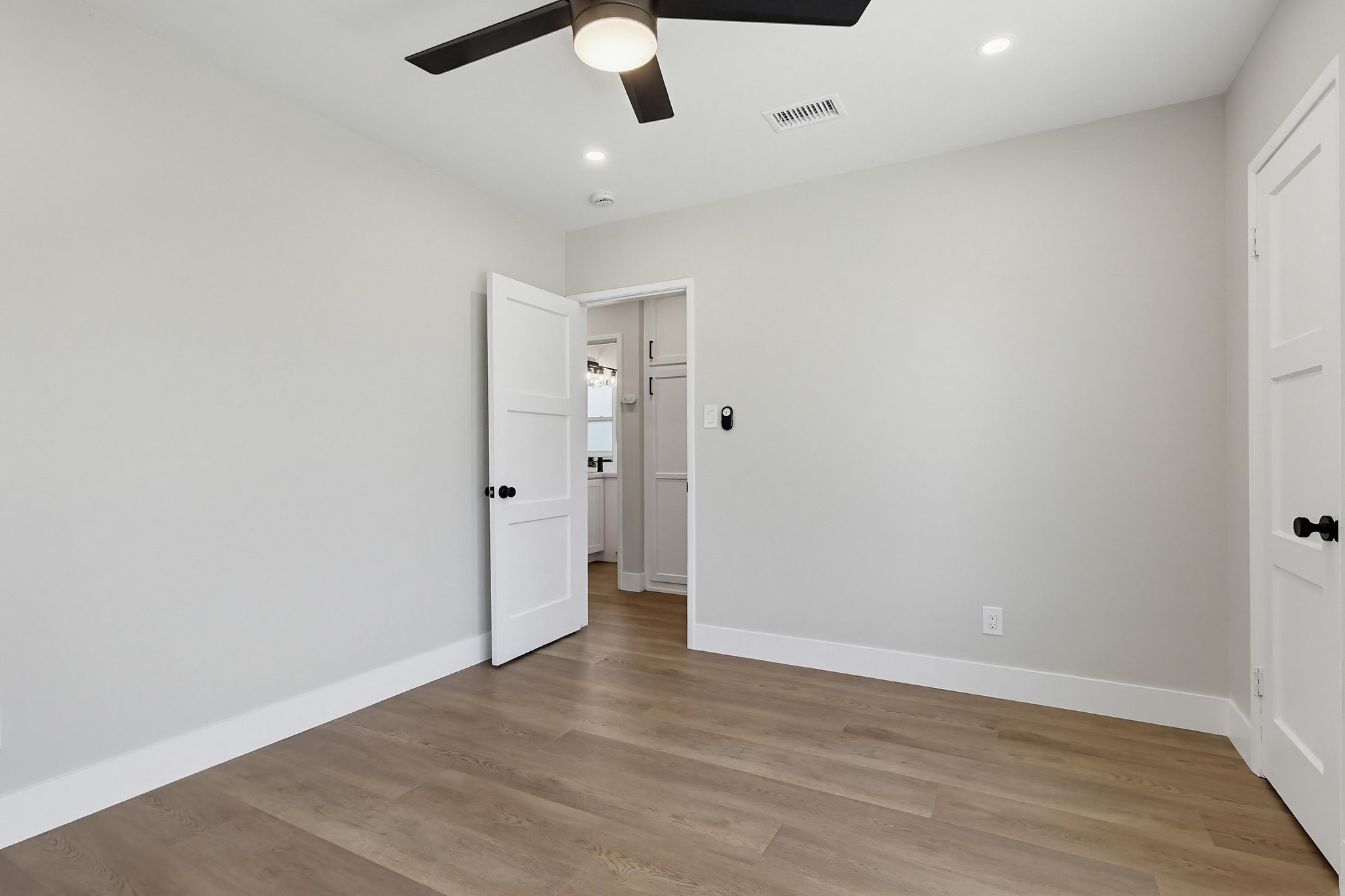 Virtual tour photo 27 of 70 for 11100 Allerton St