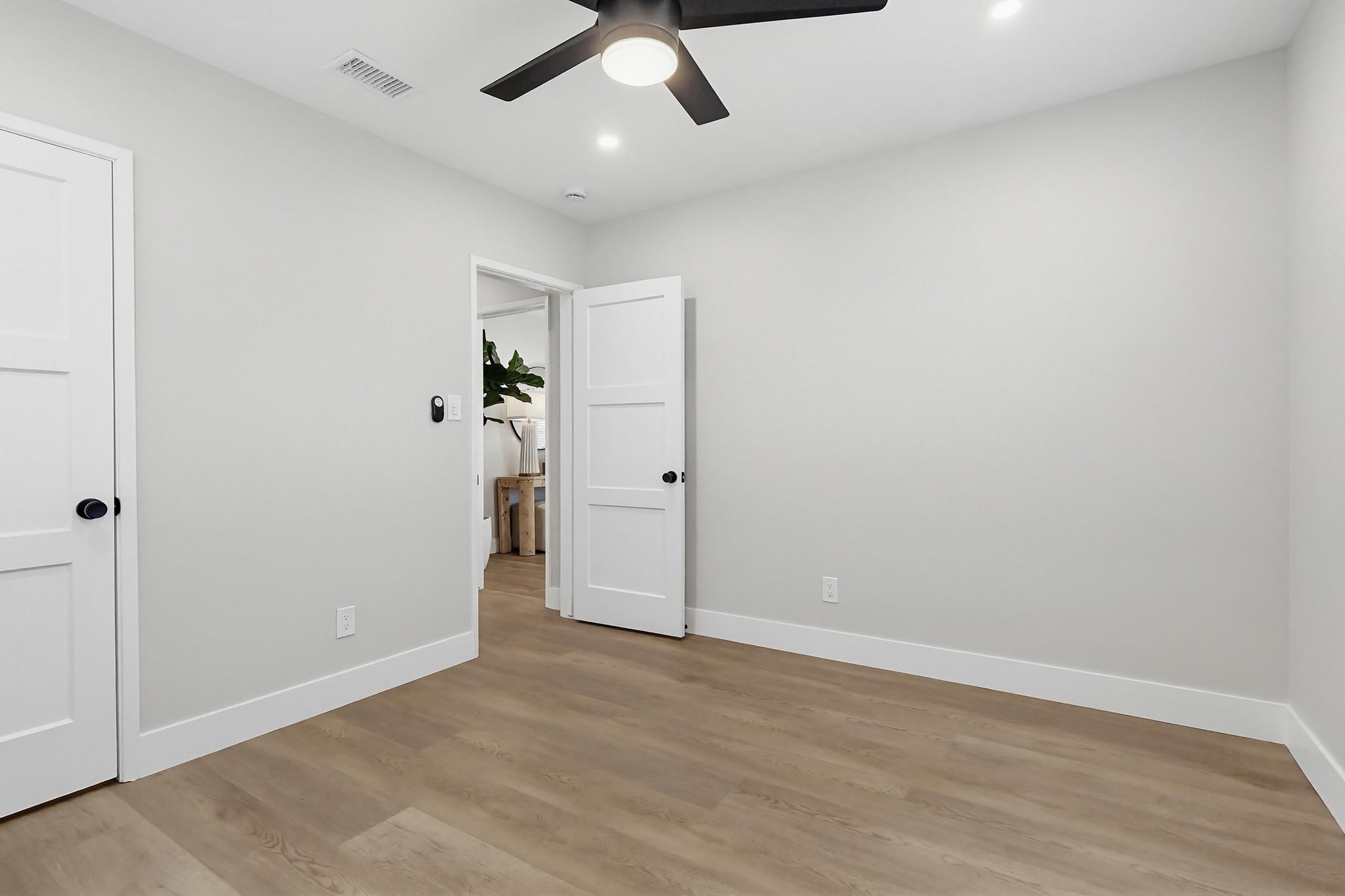 Virtual tour photo 33 of 70 for 11100 Allerton St