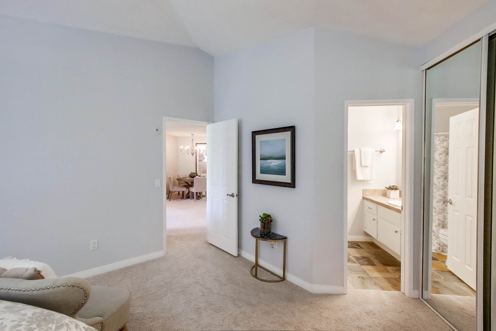 Virtual tour photo 18 of 37 for 11115 Affinity Ct UNIT 10