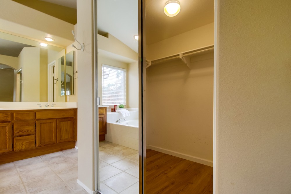 Virtual tour photo 31 of 49 for 11121 Roxboro Rd