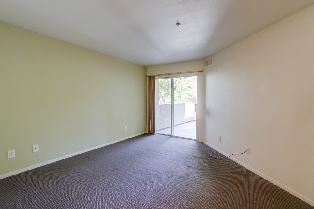 Virtual tour photo 13 of 30 for 11135 Affinity Ct UNIT 17