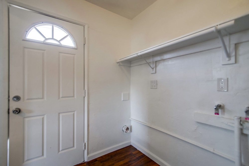 Virtual tour photo 27 of 31 for 1115 39th St