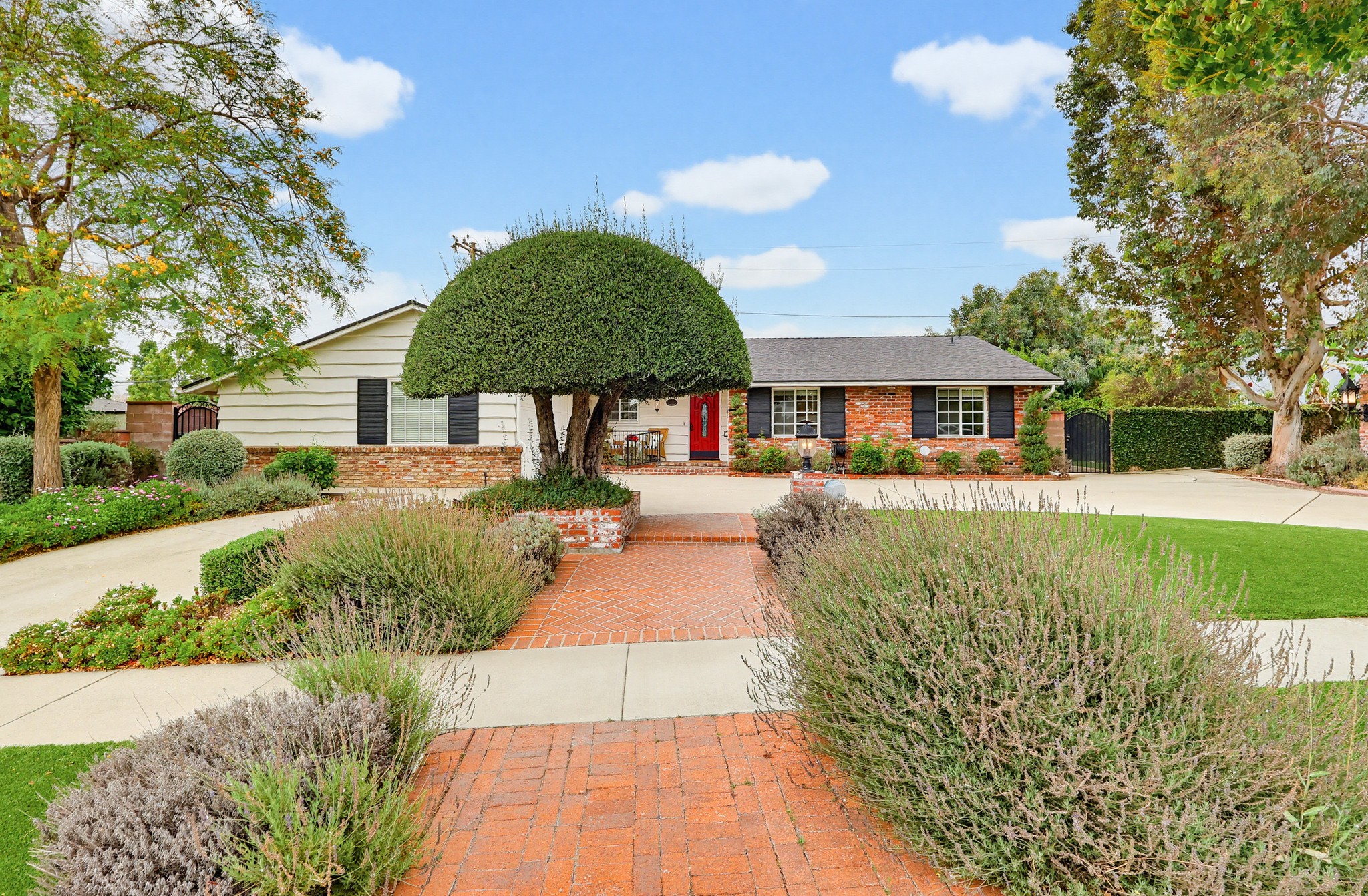 Virtual tour photo 6 of 110 for 1115 W Briarcroft Rd