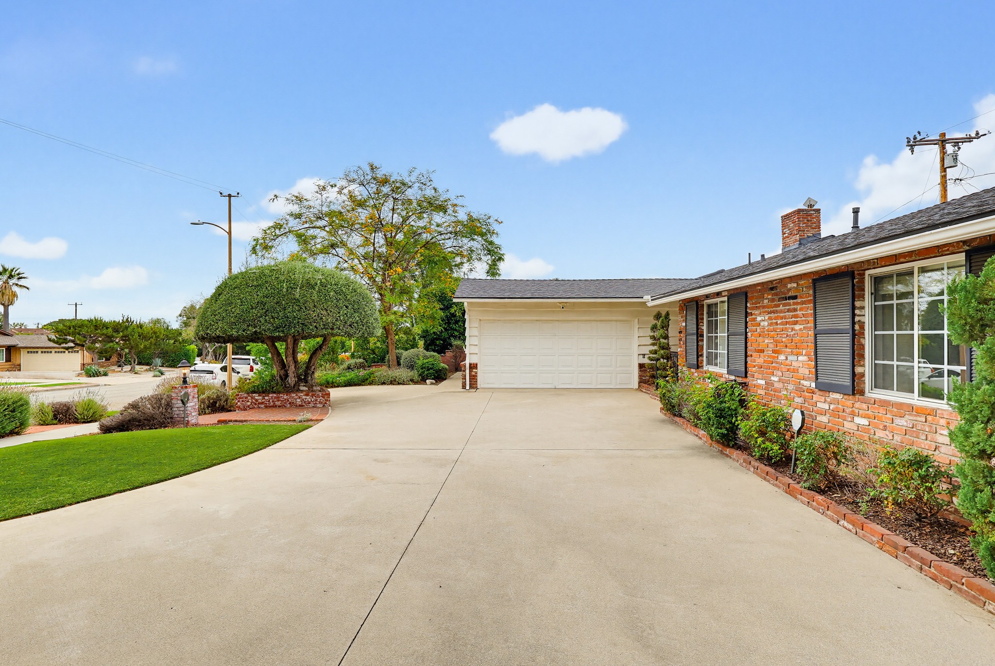 Virtual tour photo 7 of 110 for 1115 W Briarcroft Rd