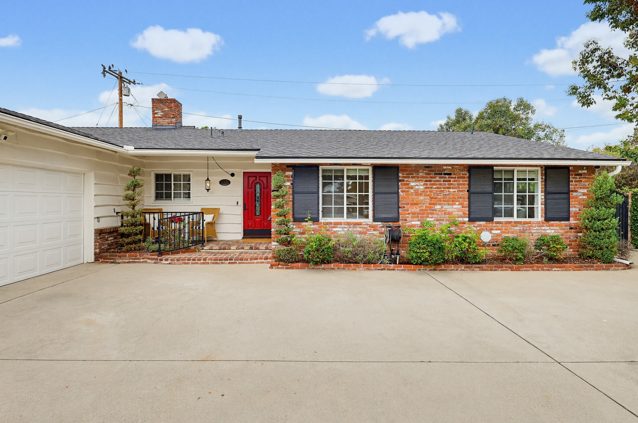 Virtual tour photo 8 of 110 for 1115 W Briarcroft Rd