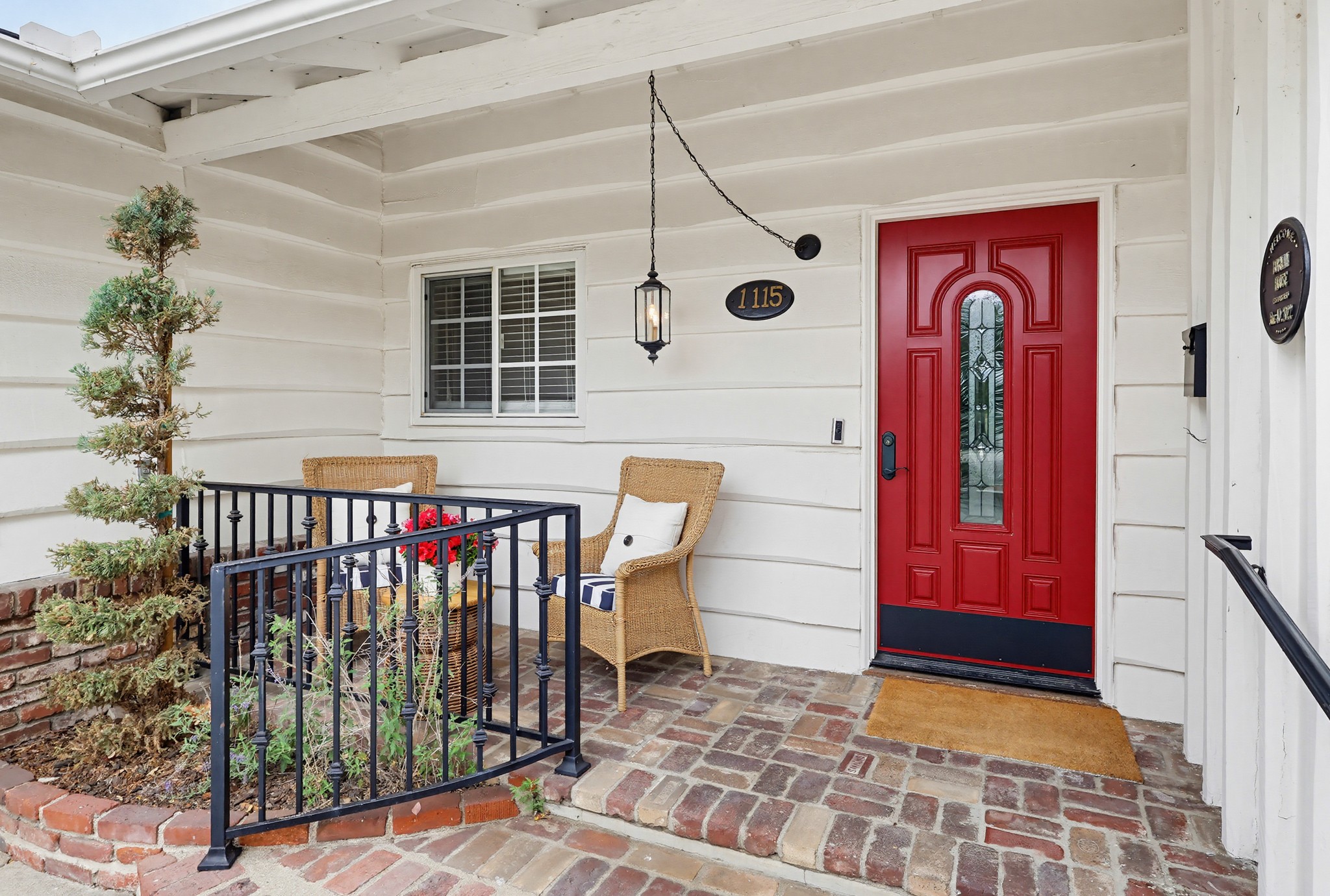 Virtual tour photo 9 of 110 for 1115 W Briarcroft Rd