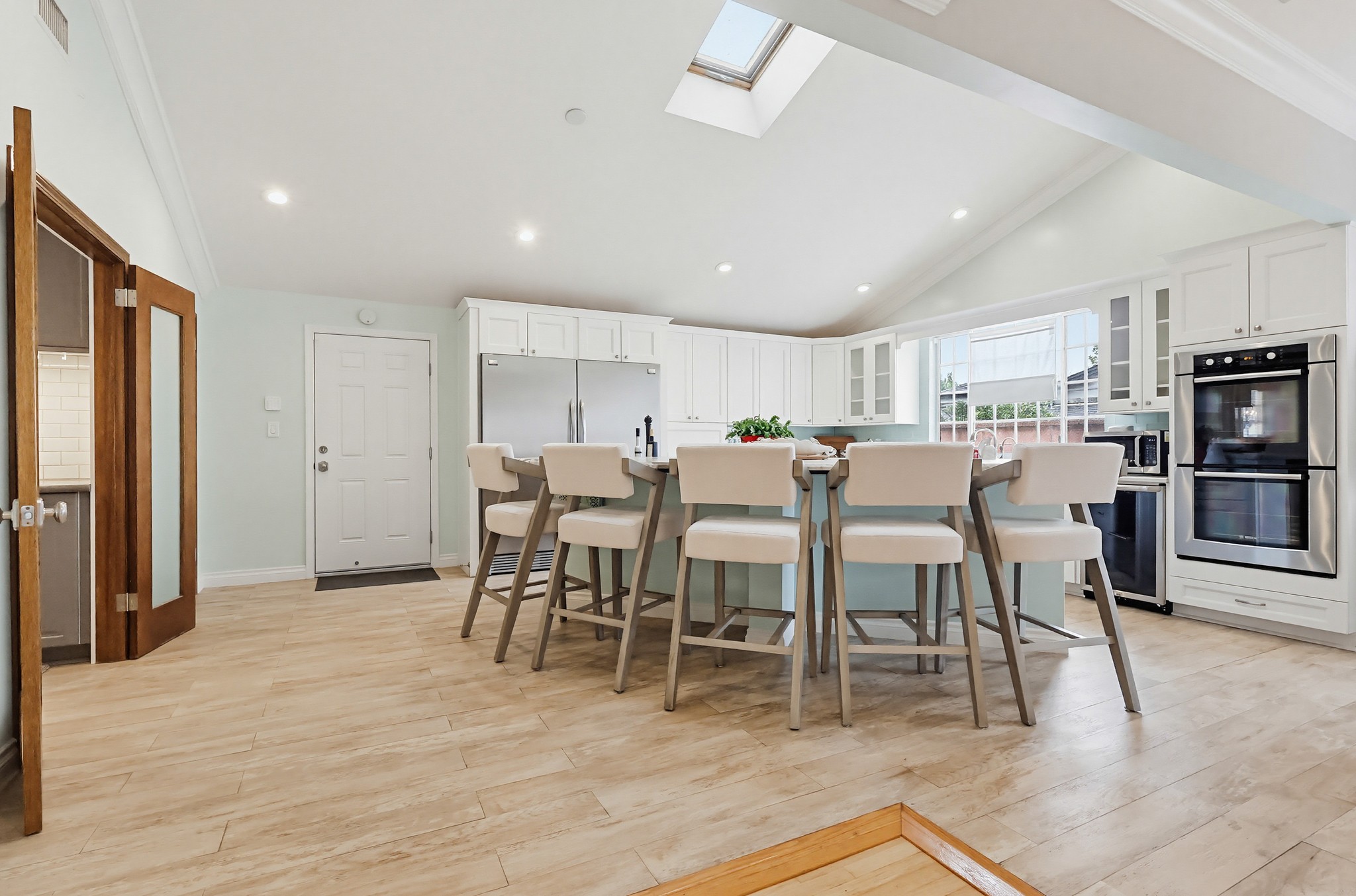 Virtual tour photo 30 of 110 for 1115 W Briarcroft Rd