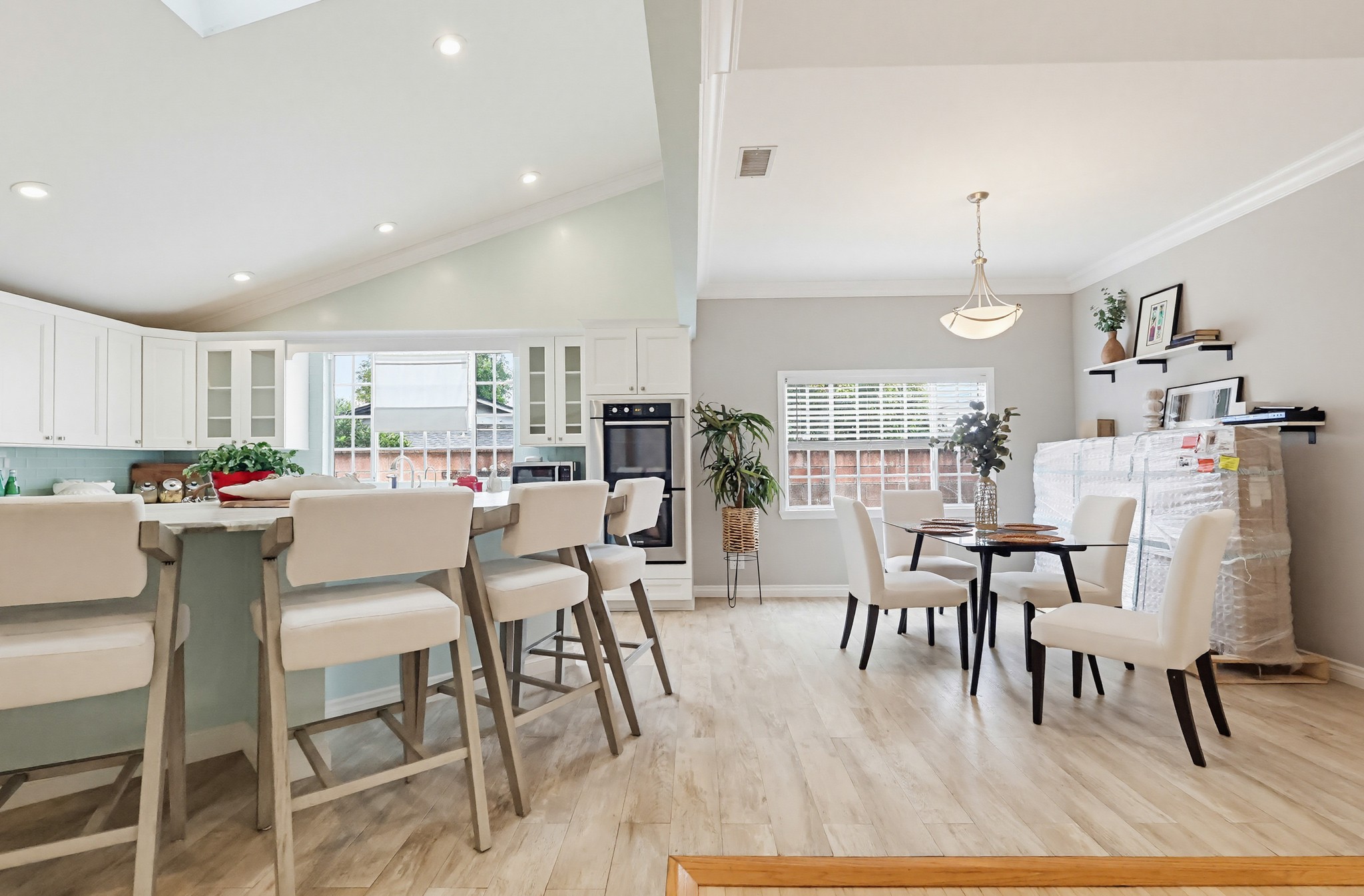 Virtual tour photo 33 of 110 for 1115 W Briarcroft Rd
