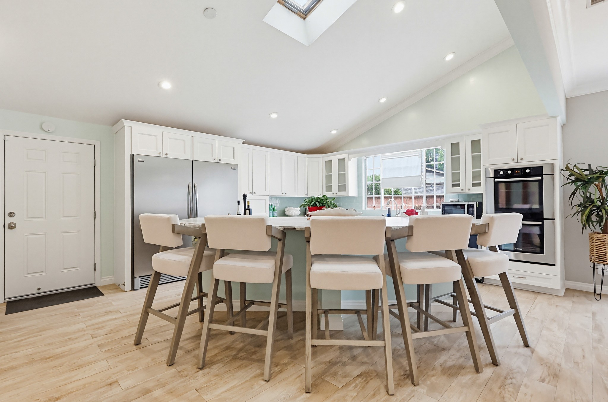 Virtual tour photo 36 of 110 for 1115 W Briarcroft Rd