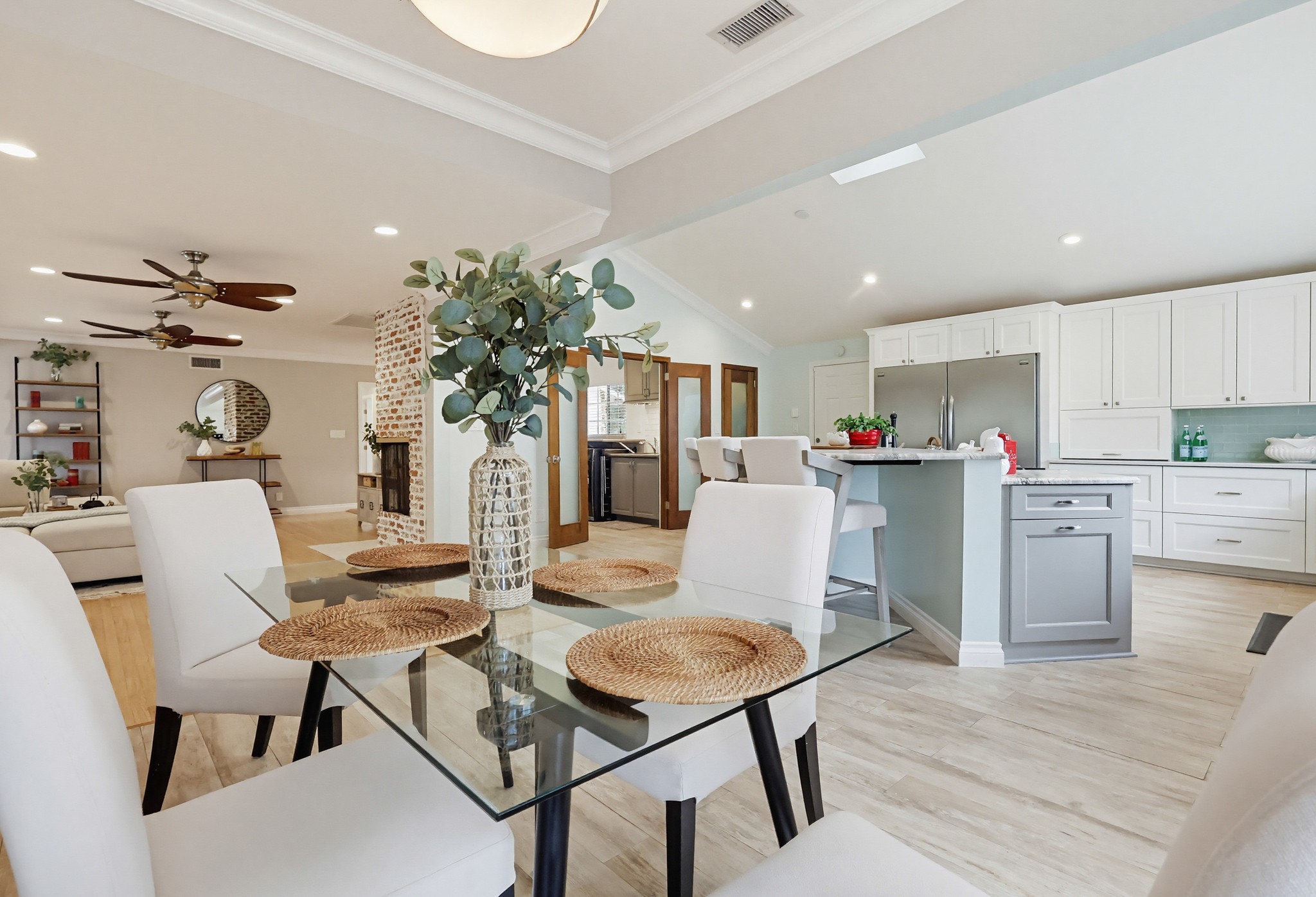 Virtual tour photo 37 of 110 for 1115 W Briarcroft Rd