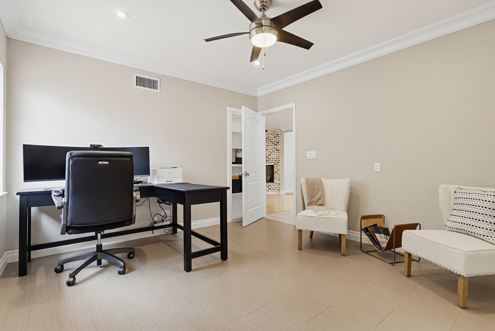 Virtual tour photo 50 of 110 for 1115 W Briarcroft Rd