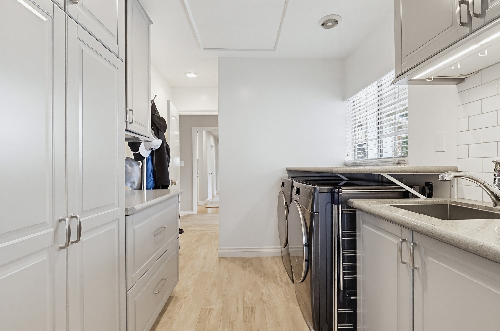Virtual tour photo 52 of 110 for 1115 W Briarcroft Rd