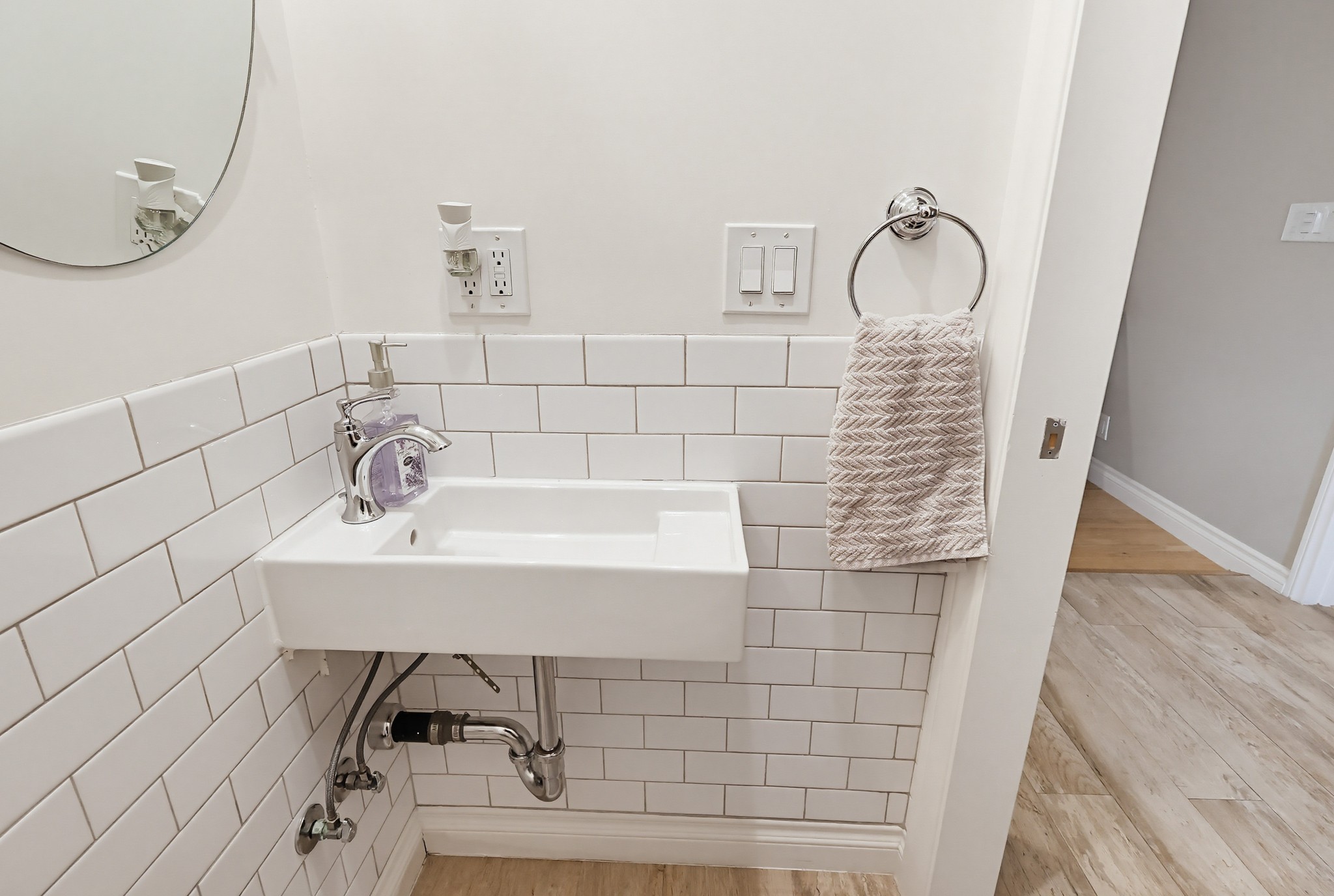 Virtual tour photo 57 of 110 for 1115 W Briarcroft Rd