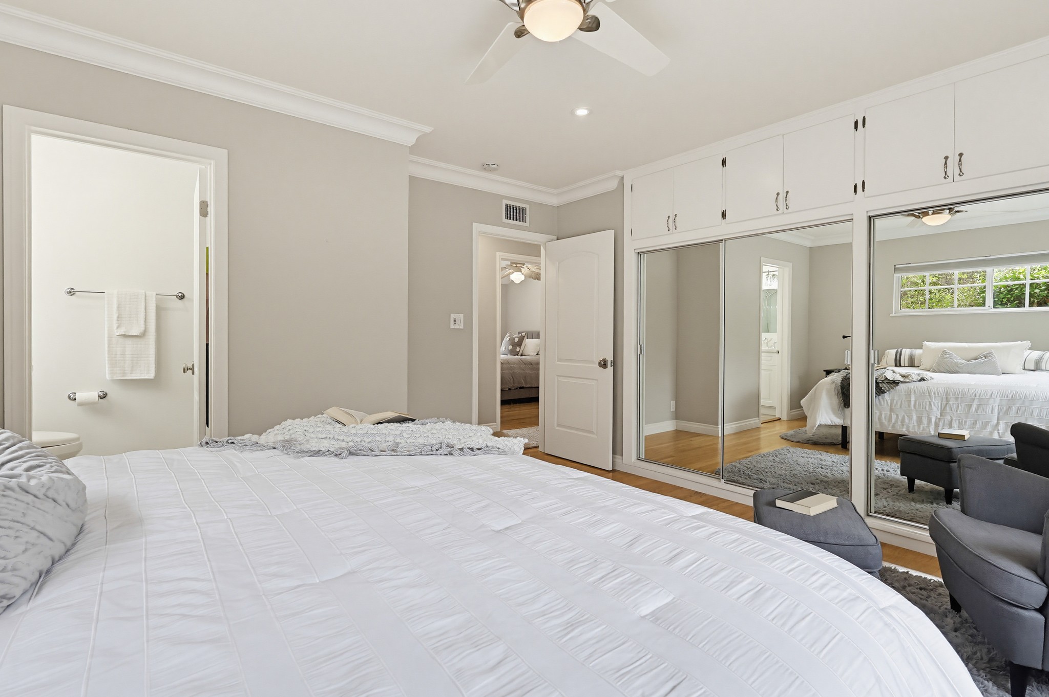Virtual tour photo 62 of 110 for 1115 W Briarcroft Rd