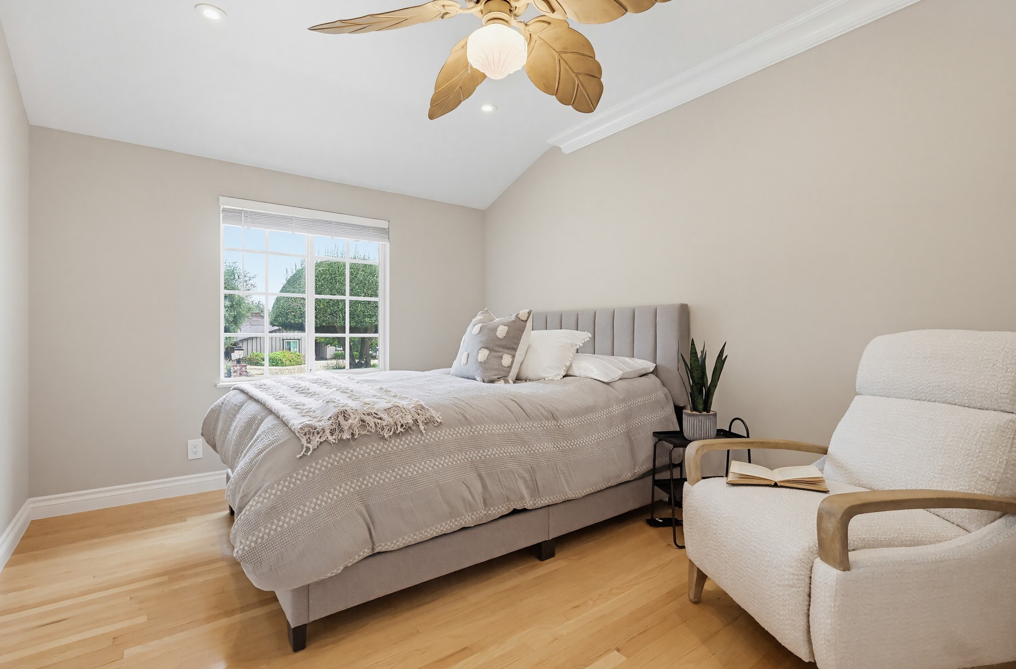 Virtual tour photo 69 of 110 for 1115 W Briarcroft Rd