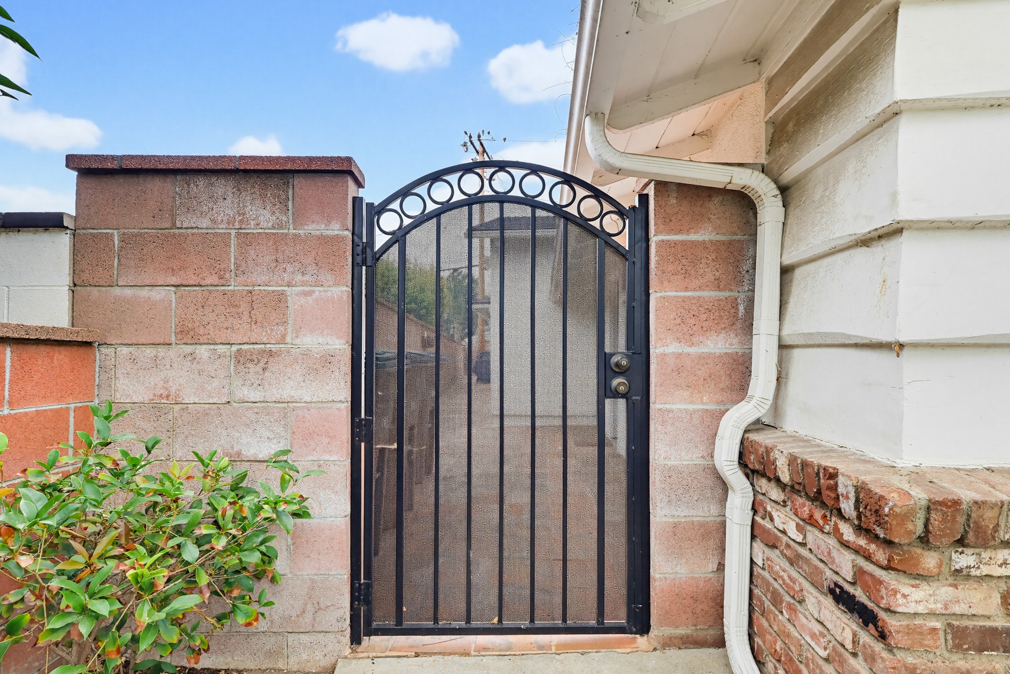 Virtual tour photo 87 of 110 for 1115 W Briarcroft Rd